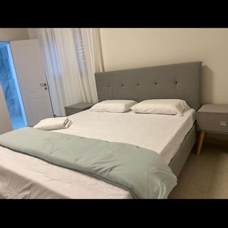 בקתה ביער Leilighet Haifa Eksteriør bilde